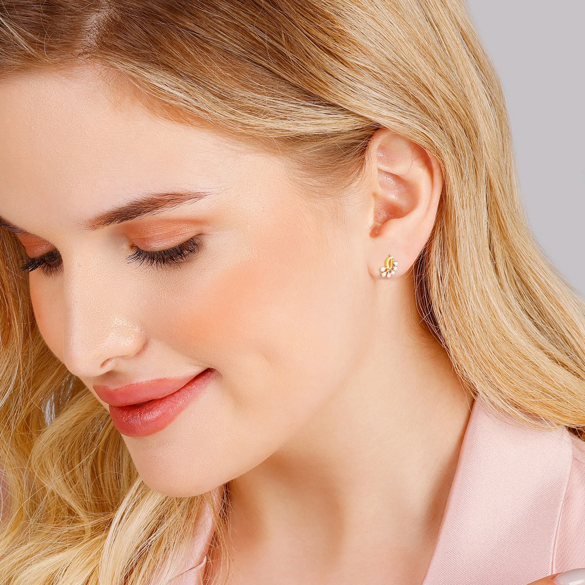Gold Graceful Curve Diamond Earrings